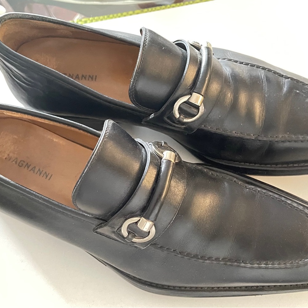 all shoes are in good condition and look new,